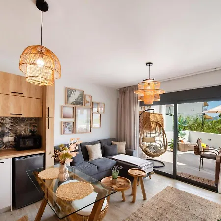 Konstantinos Seaside View Apartment